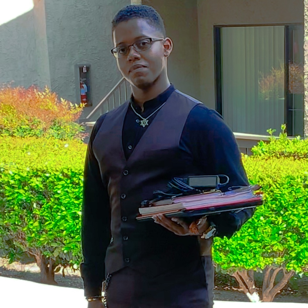 Meet your Posher, Stephen